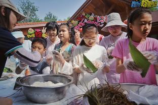 替补登场，戈麦斯本场6次抢断全场最多，5次解围队内最多